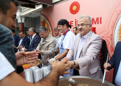 HALKIN ARASINDA